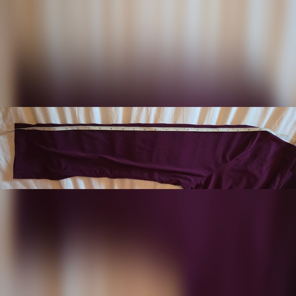 CDN! Robin Barré; Size XL; Burgundy/Purple Long Sleeve Top; Twist Knot at Bottom - Picture 10 of 14